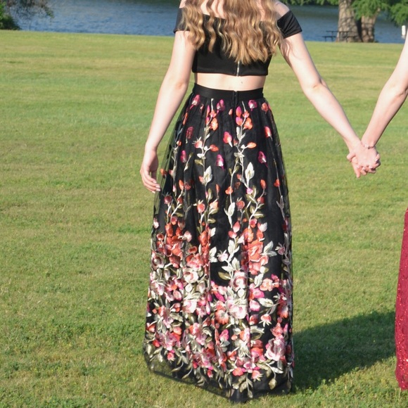 Colorful Flower PROM DRESS - Picture 2 of 3